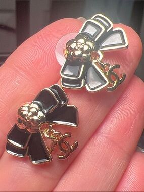 Black and Gold Camellia Bow Drop Earrings